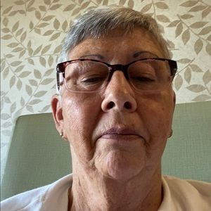 Meet your Posher, Deborah